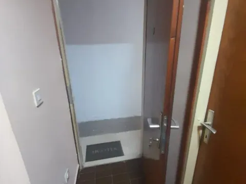 Sale, one bedroom apartment, 56m², Stari Aerodrom, Podgorica - image 2