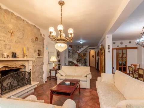 Sale, house, 409m², Ljuta, Kotor - image 16