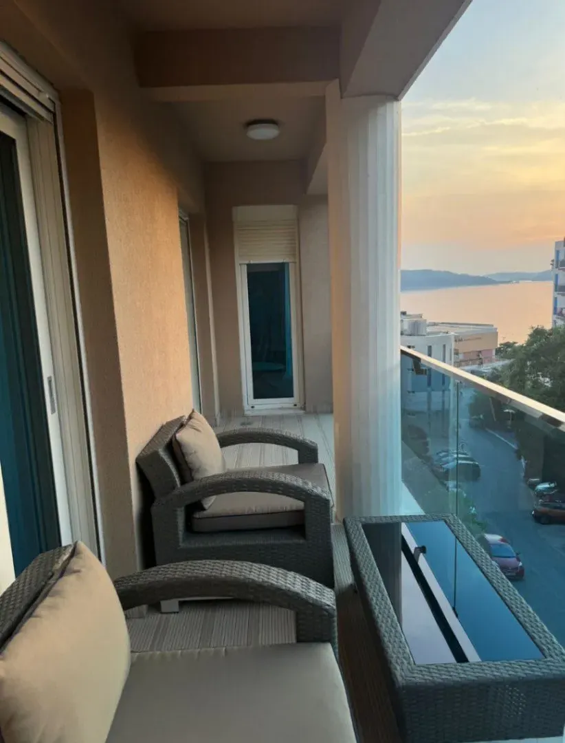 Izdavanje, jednosoban stan, 50m², Pržno, Budva