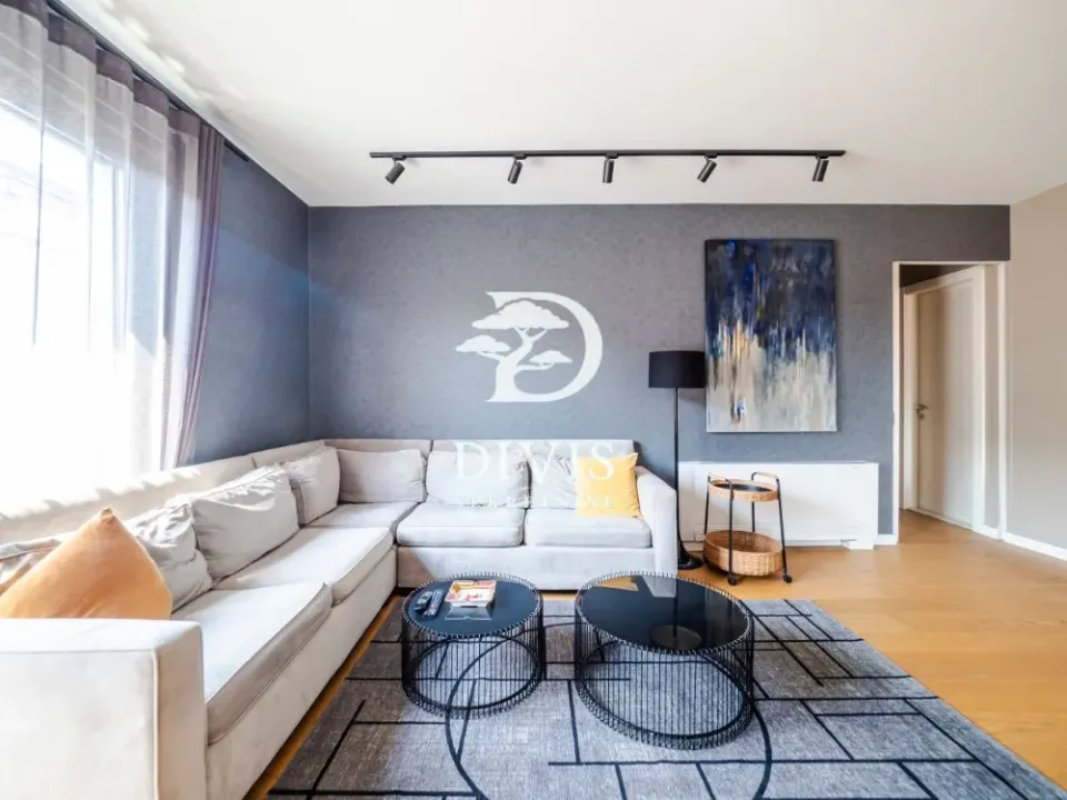 Sale, three bedroom apartment, 78m², Neimar, Vračar Sve Podlokacije