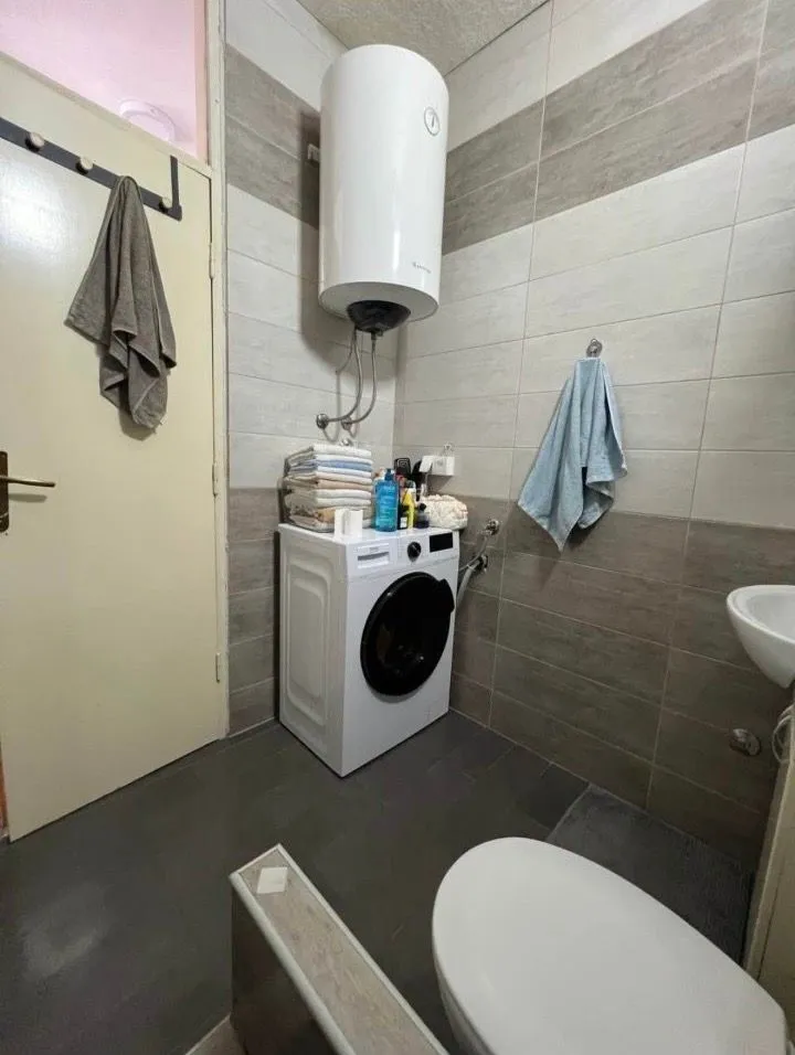 Prodaja, jednosoban stan, 48m², Pejton, Podgorica