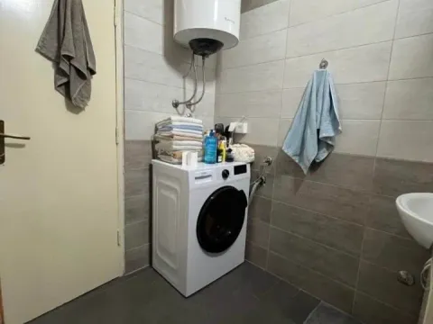Prodaja, jednosoban stan, 48m², Pejton, Podgorica - image 9