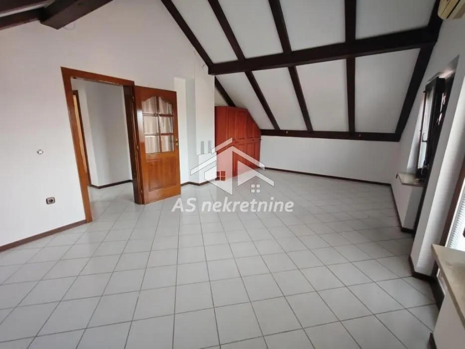 Izdavanje, kuća, 360m², Voždovac Sve Podlokacije, Beograd