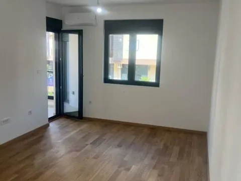 Izdavanje, dvosoban stan, 53m², New City, Podgorica