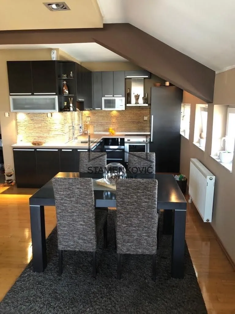 Prodaja, trosoban stan, 113m², Nova Detelinara, Novi Sad Sve Podlokacije