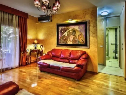 Izdavanje, jednosoban stan, 50m², Centar, Bar - image 8