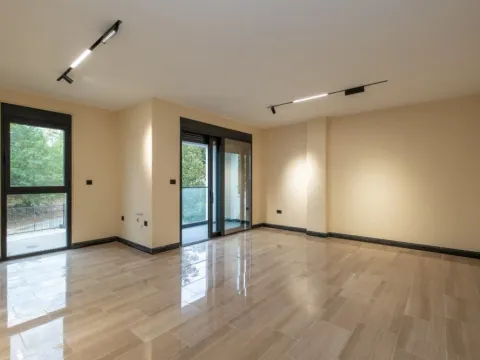 Izdavanje, trosoban stan, 110m², Zagorič, Podgorica - image 5