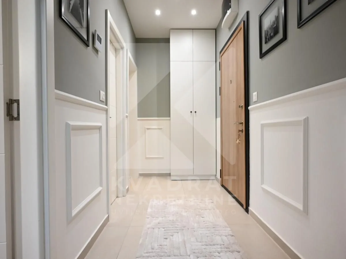 Izdavanje, dvosoban stan, 66m², Centar, Podgorica