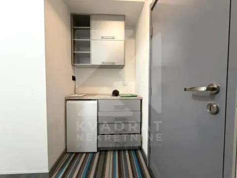 Rent, office space, 122m², Preko Morače, Podgorica - image 11