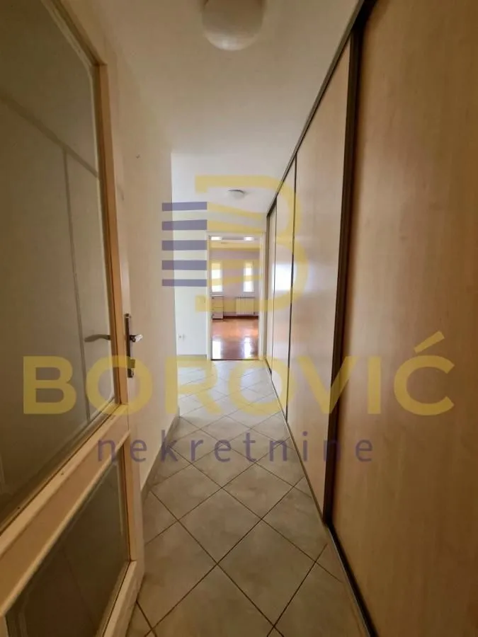 Prodaja, četvorosoban stan, 147m², Stari Grad, Beograd