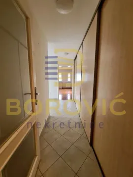 Prodaja, četvorosoban stan, 147m², Stari Grad, Beograd - image 4