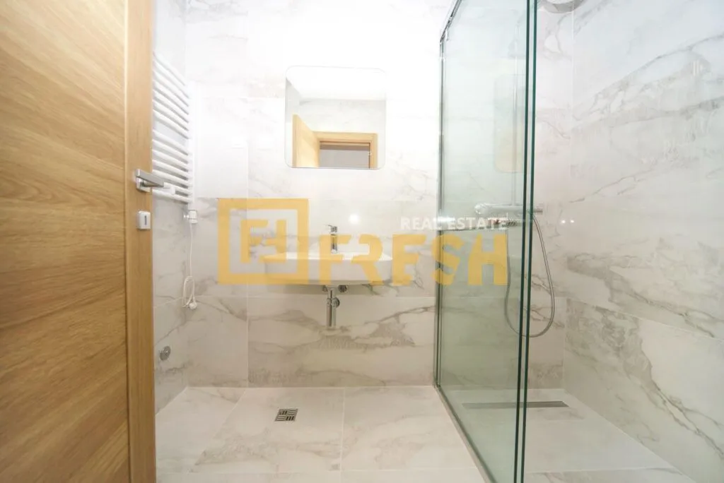 Rent, three bedroom apartment, 104m², City Kvart, Podgorica
