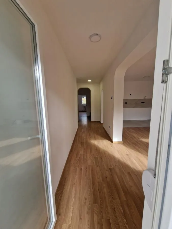Prodaja, četvorosoban stan, 95m², Nova Detelinara, Novi Sad Sve Podlokacije