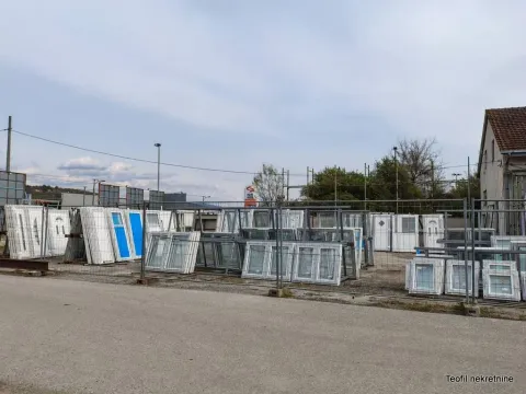 Rent, office space, 630m², Paraćin, Srbija - image 17