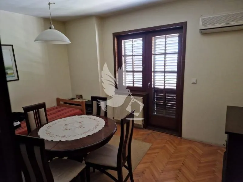 Prodaja, kuća, 716m², Velika Krsna, Mladenovac