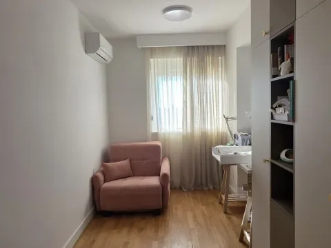 Prodaja, dvosoban stan, 69m², Stari Aerodrom, Podgorica - image 5