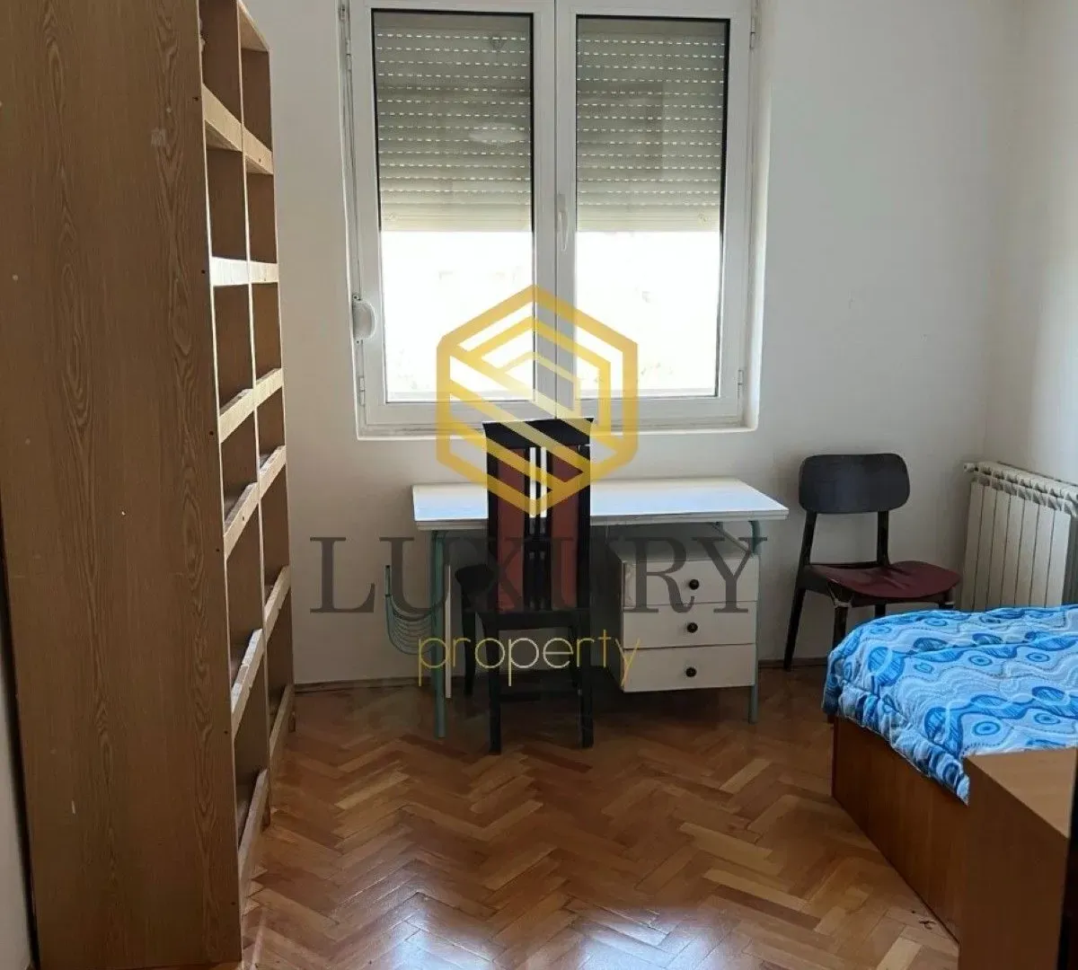 Izdavanje, kuća, 250m², Tološi, Podgorica