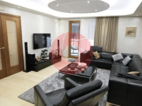 Izdavanje, četvorosoban stan, 178m², Tološka šuma, Podgorica - image 1