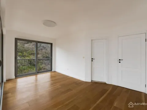 Prodaja, trosoban stan, 160m², Pržno, Budva - image 8