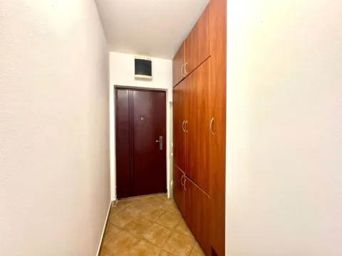 Prodaja, garsonjera, 34m², Centar, Tivat - image 8