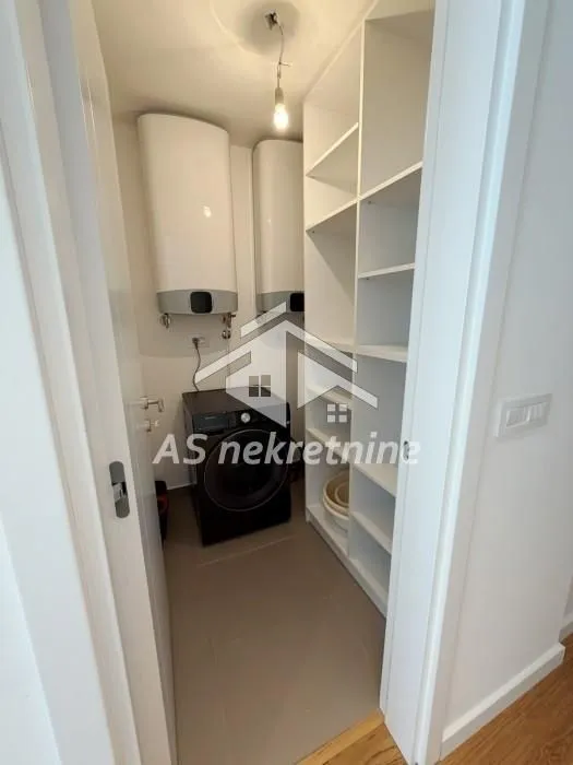 Rent, three bedroom apartment, 125m², Crveni Krst, Beograd
