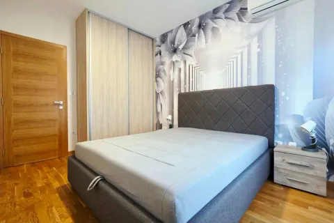 Rent, two bedroom apartment, 65m², City Kvart, Podgorica - image 5