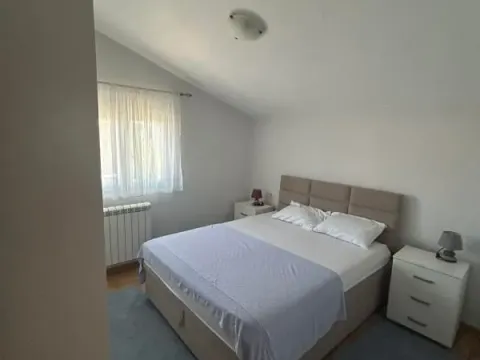 Izdavanje, dvosoban stan, 84m², Zagorič, Podgorica - image 9