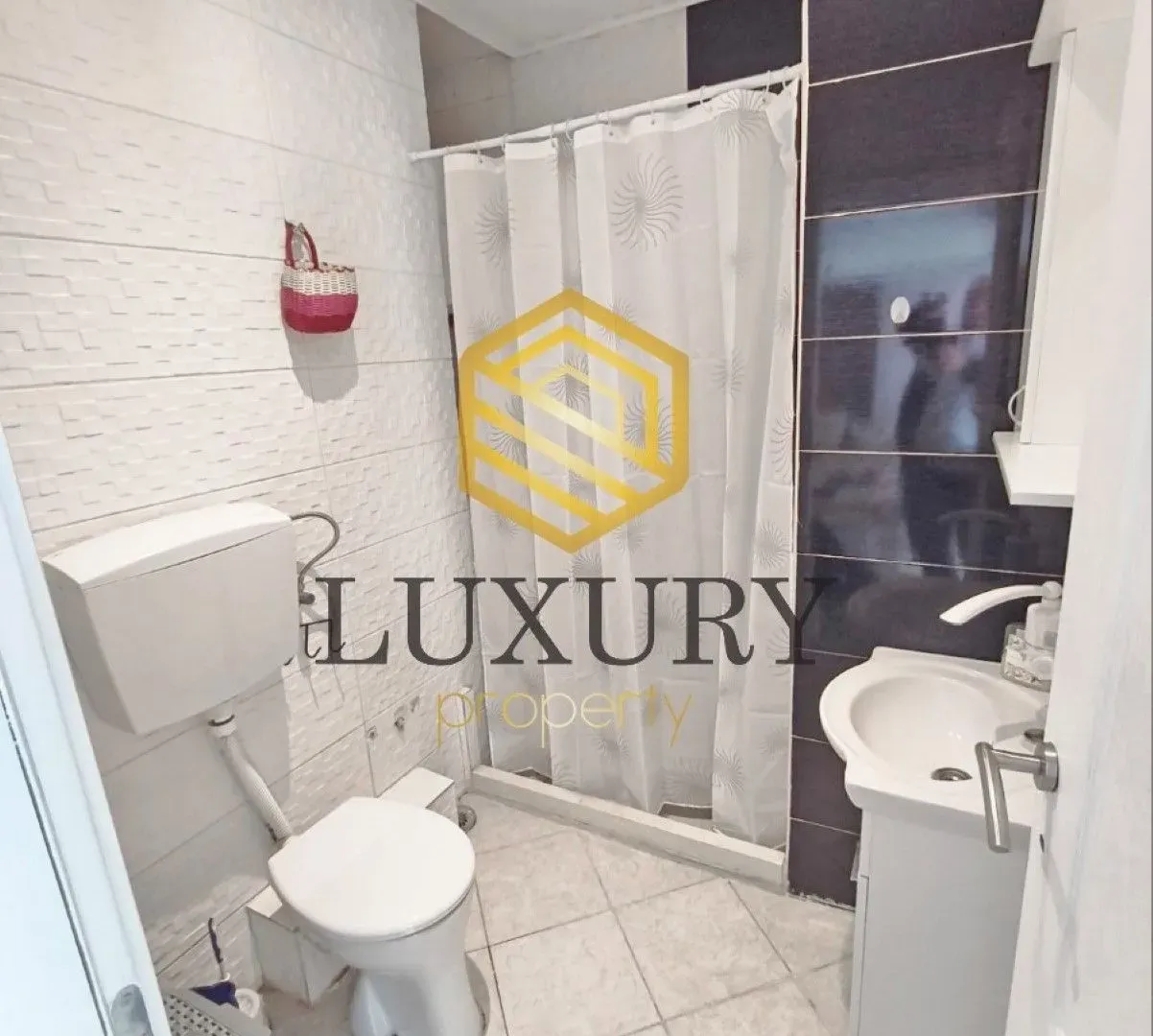 Rent, studio apartment, 40m², Stari Aerodrom, Podgorica