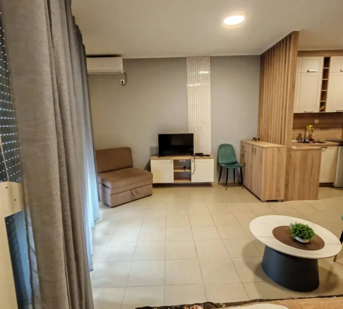 Rent, one bedroom apartment, 35m², Bečići, Budva
