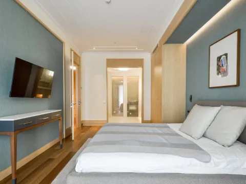 Prodaja, trosoban stan, 215m², Porto Montenegro, Tivat - image 13