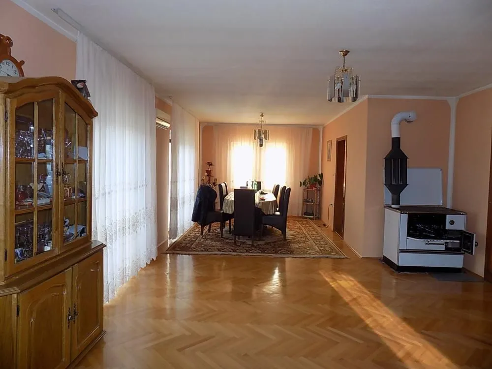 Prodaja, kuća, 190m², Aqua park, Jagodina