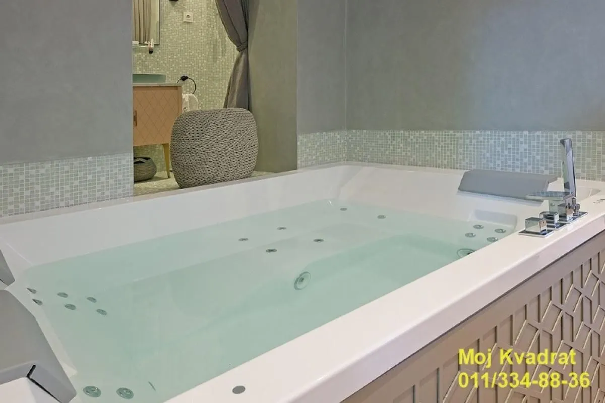 Prodaja, trosoban stan, 130m², Stari Grad, Beograd
