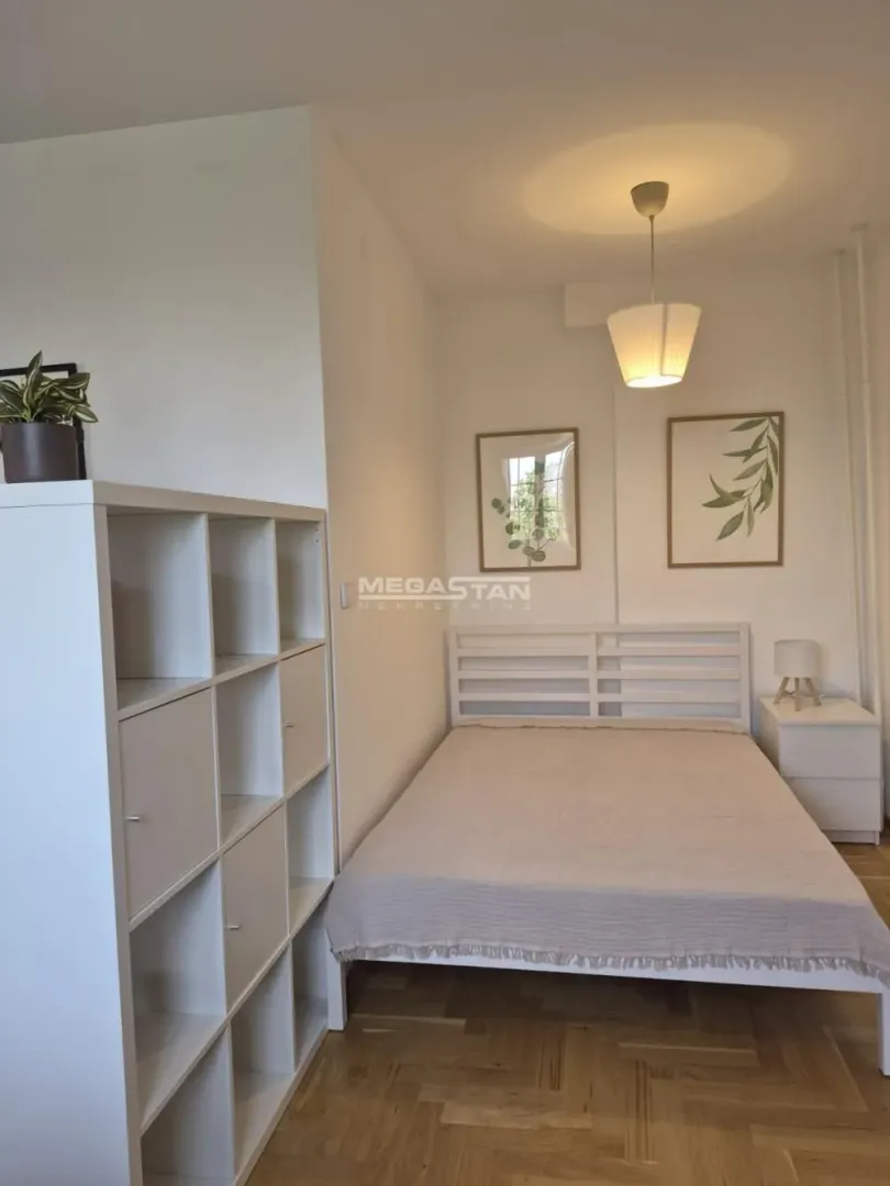 Rent, one bedroom apartment, 30m², Vračar Sve Podlokacije, Beograd