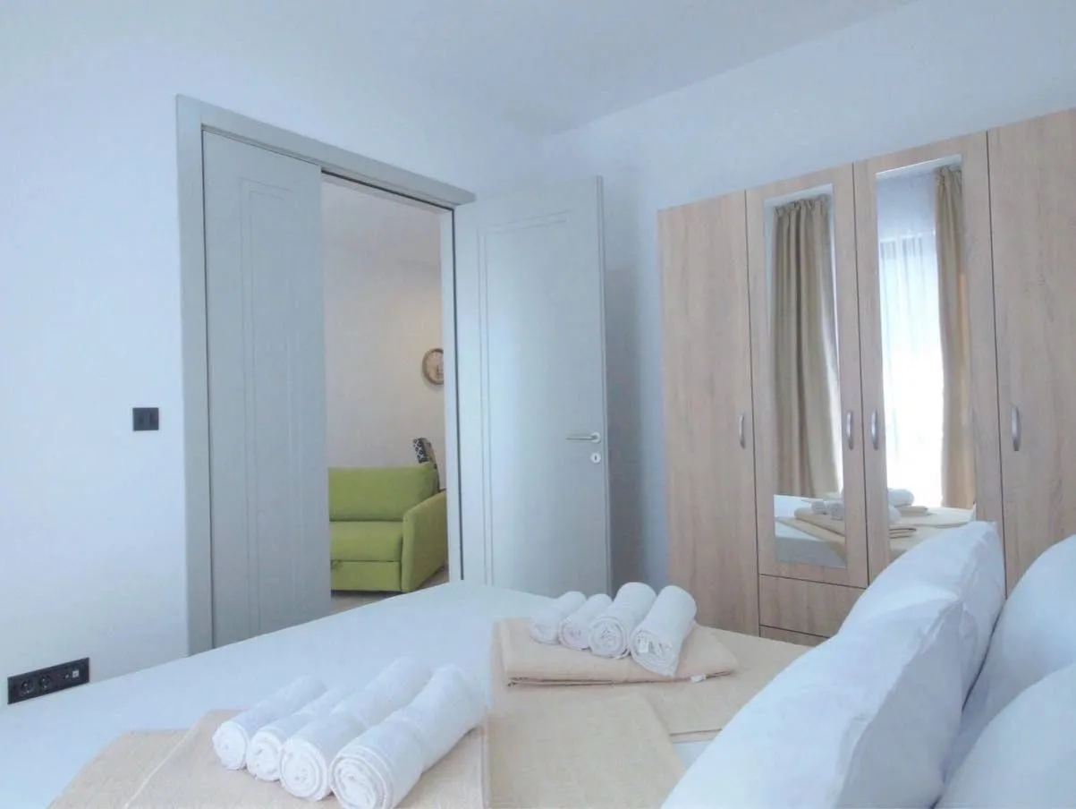 Rent, one bedroom apartment, 48m², Bečići, Budva