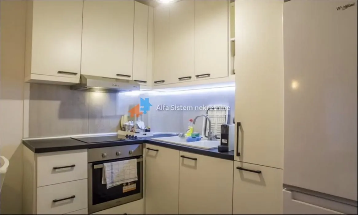 Rent, two bedroom apartment, 43m², Južni Bulevar, Vračar Sve Podlokacije