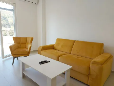 Izdavanje, dvosoban stan, 68m², Meljine, Herceg Novi - image 2
