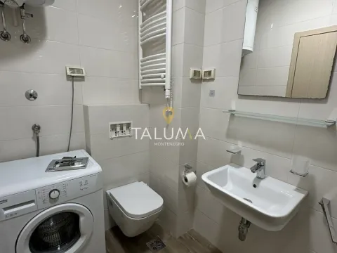 Sale, one bedroom apartment, 46m², City Kvart, Podgorica - image 9