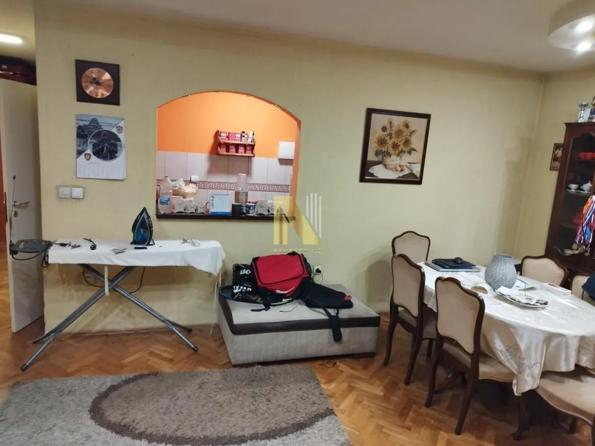 Prodaja, trosoban stan, 83m², Nova Detelinara, Novi Sad Sve Podlokacije