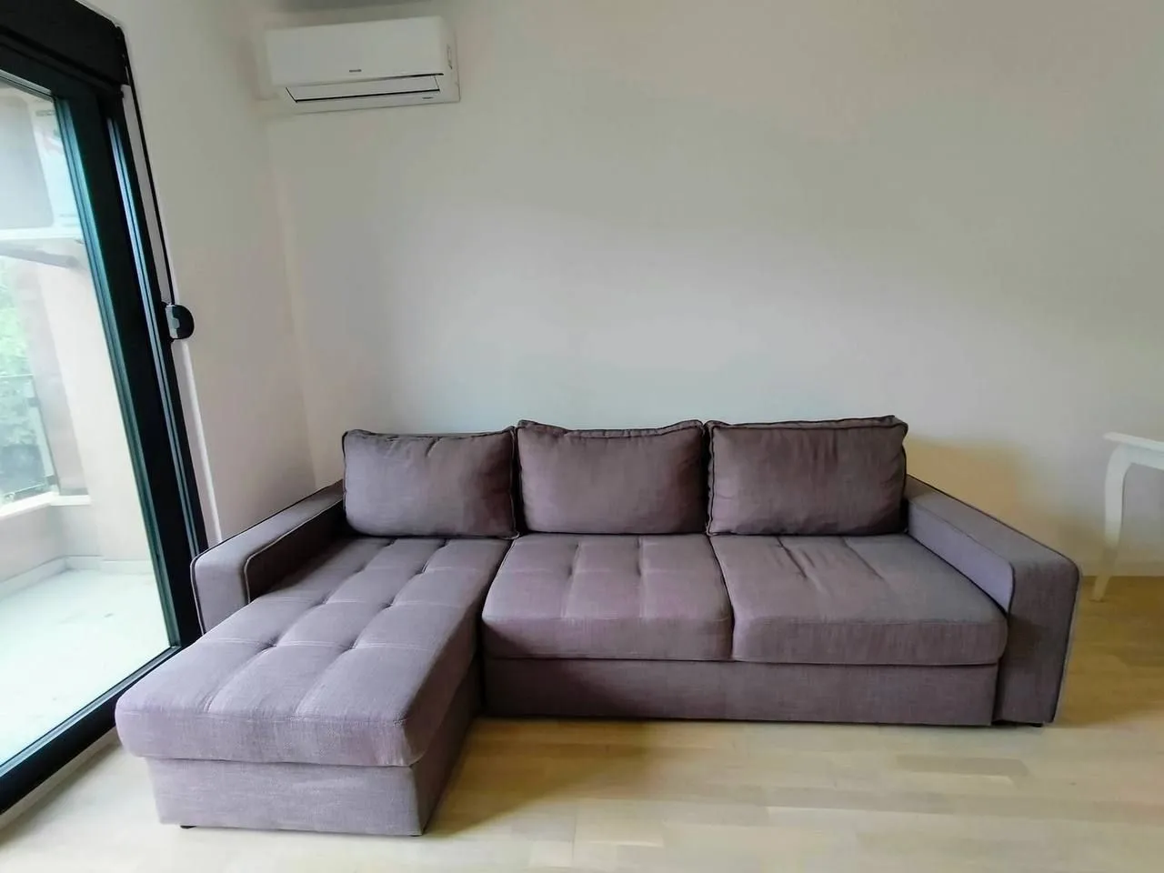 Prodaja, dvosoban stan, 53m², Lazi, Budva