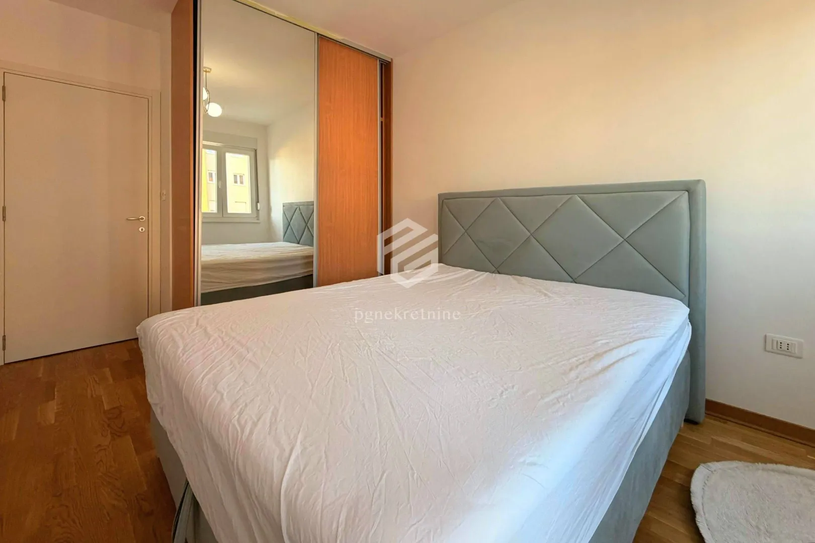 Rent, one bedroom apartment, 43m², City Kej, Podgorica