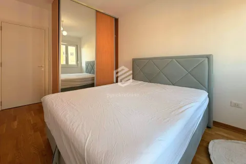 Rent, one bedroom apartment, 43m², City Kej, Podgorica - image 15