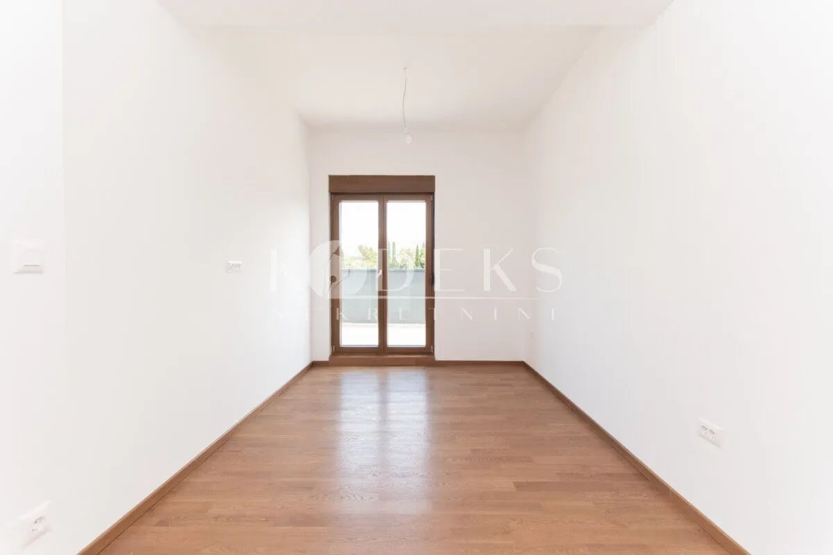 Sale, four bedroom apartment, 220m², Vezirov Most, Podgorica