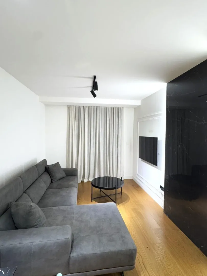 Izdavanje, jednosoban stan, 49m², Tološi, Podgorica