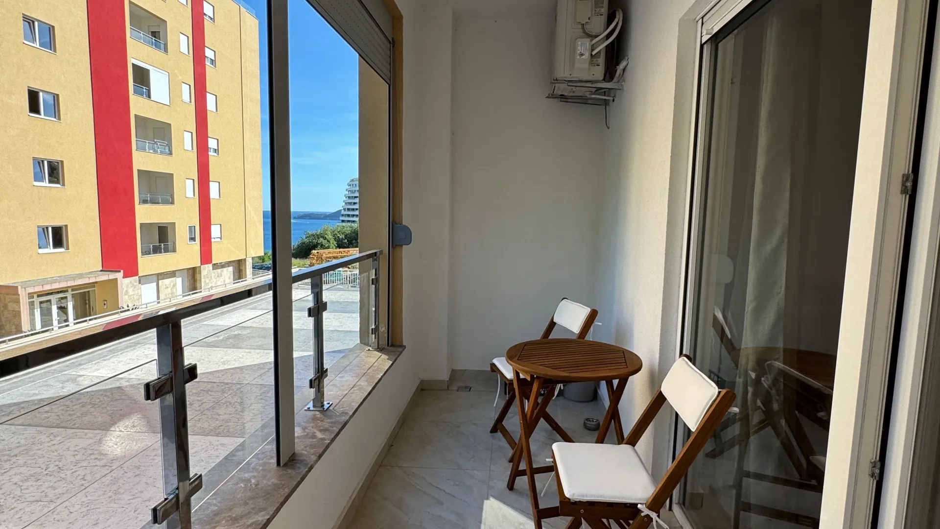 Rent, one bedroom apartment, 44m², Bečići, Budva