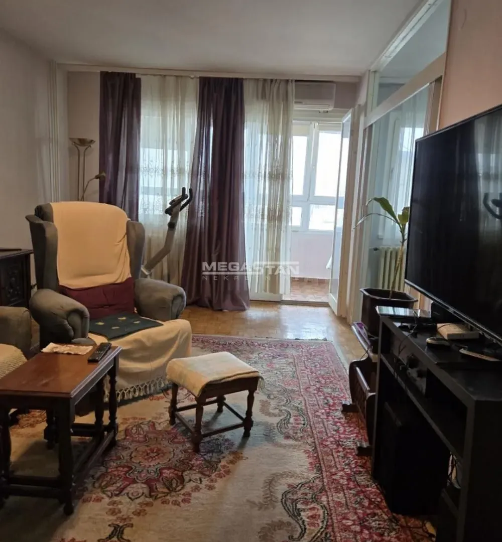 Sale, two bedroom apartment, 77m², Novi Beograd Blok 64, Novi Beograd Sve Podlokacije