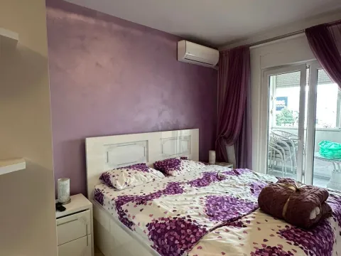 Rent, two bedroom apartment, 76m², City Kvart, Podgorica - image 5