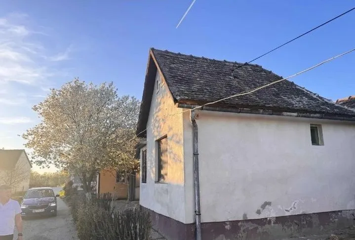 Prodaja, dvosoban stan, 40m², Adaševci, Šid