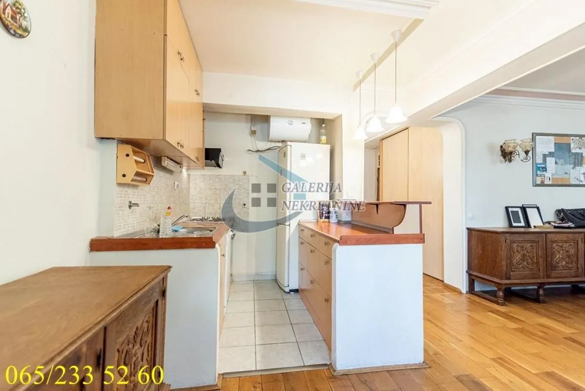 Prodaja, dvosoban stan, 64m², Vračar Sve Podlokacije, Beograd