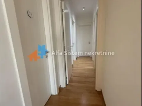 Rent, four bedroom apartment, 130m², Savski Venac, Beograd - image 8