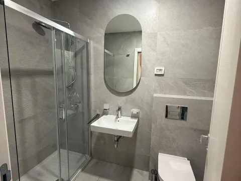 Izdavanje, jednosoban stan, 42m², Central Point, Podgorica - image 4